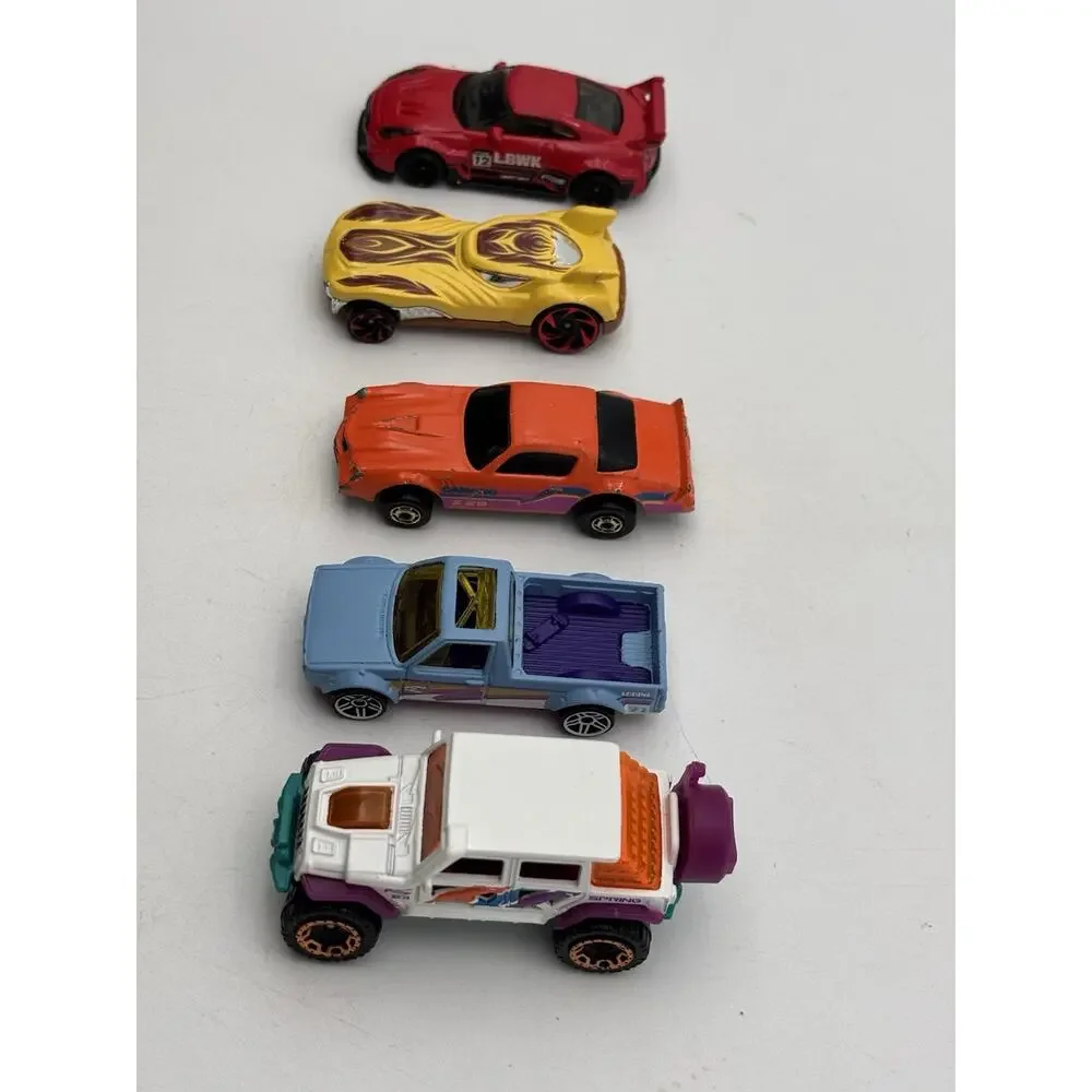 Vintage Hot Wheels Lot Of 5 Cars. FJ, Camaro, VW, Nissan GT And Howlin Heat.